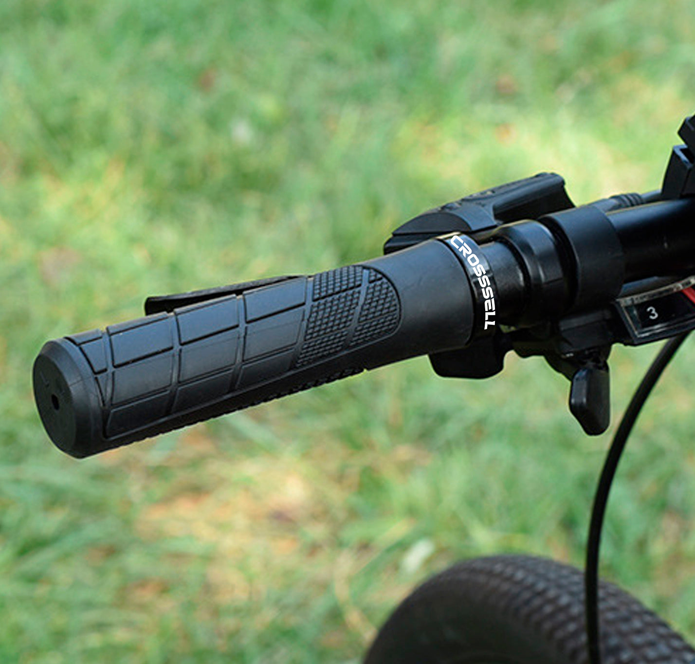 CROSSSELL Mountain Bike Grips, Bicycle Handlebar Grips, Bicycle Handlebar Grips Single Lock-on, Ergonomic Bike Grips Non-Slip Black